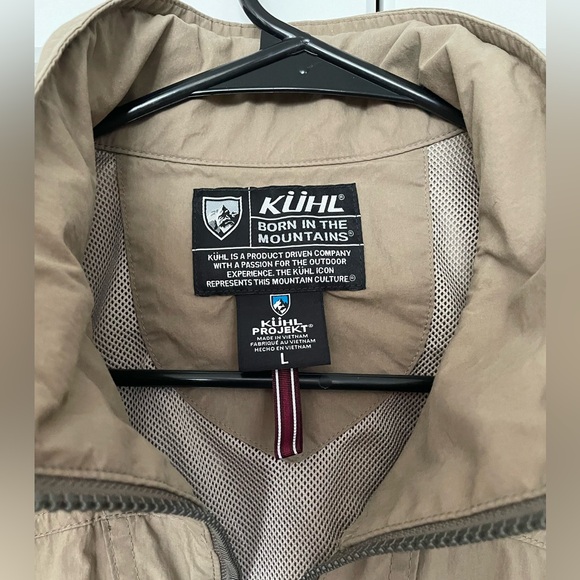 Women’s Windbreaker/Water Repellent Jacket - Picture 3 of 3